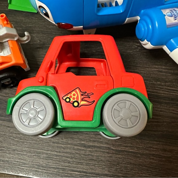 Little People Plane, Train & Automobile Lot - Picture 3 of 15